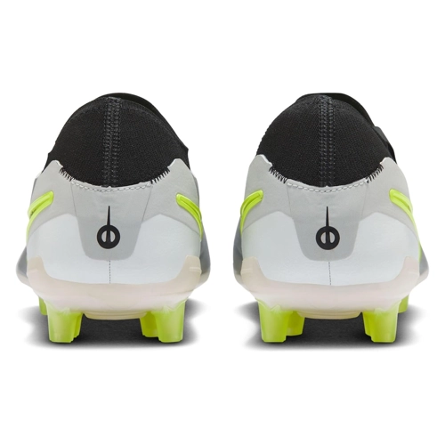 Bild von NIKE Tiempo Legend 10 Pro AG Fußballschuhe im Test