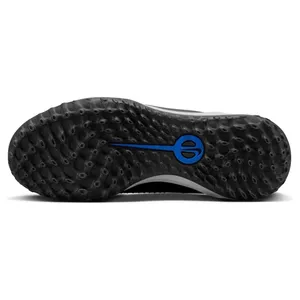 Bild von Nike Jr Legend 10 Academy Tf Fußballschuh im Test