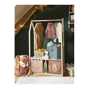 Bild von Kinderzimmer Kleiderständer MAISON - Ein stilvolles Möbelstück für kleine Abenteurer