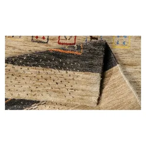 Bild von THEKO Wollteppich Lori Dream Gold – Ein zeitloses Stück für Ihr Zuhause