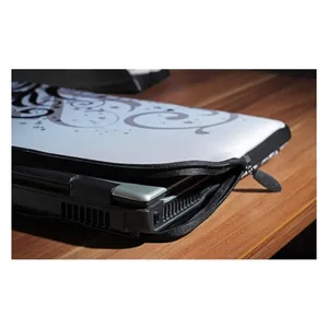 Bild von wortek Laptoptasche für Laptops bis 15,4", Ranke Schwarz Weiß