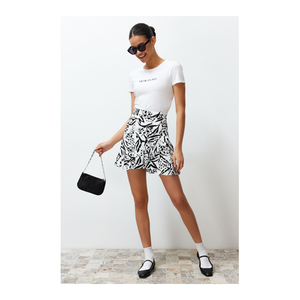 Bild von Trendyol Collection Schwarzer Gemusterter Rock mit Rüschen für Damen